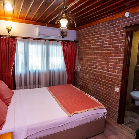 Antalya Inn Hotel ホテル 3*