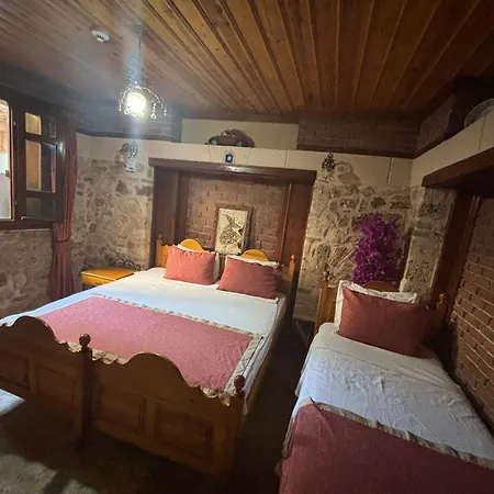 안탈리야 인 호텔 3*